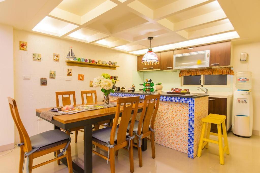 巴黎villa 主題派對k歌 Bbq 麻將包棟 Luodong Exteriör bild