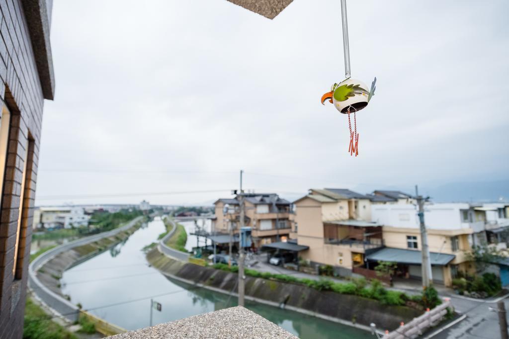 巴黎villa 主題派對k歌 Bbq 麻將包棟 Luodong Exteriör bild